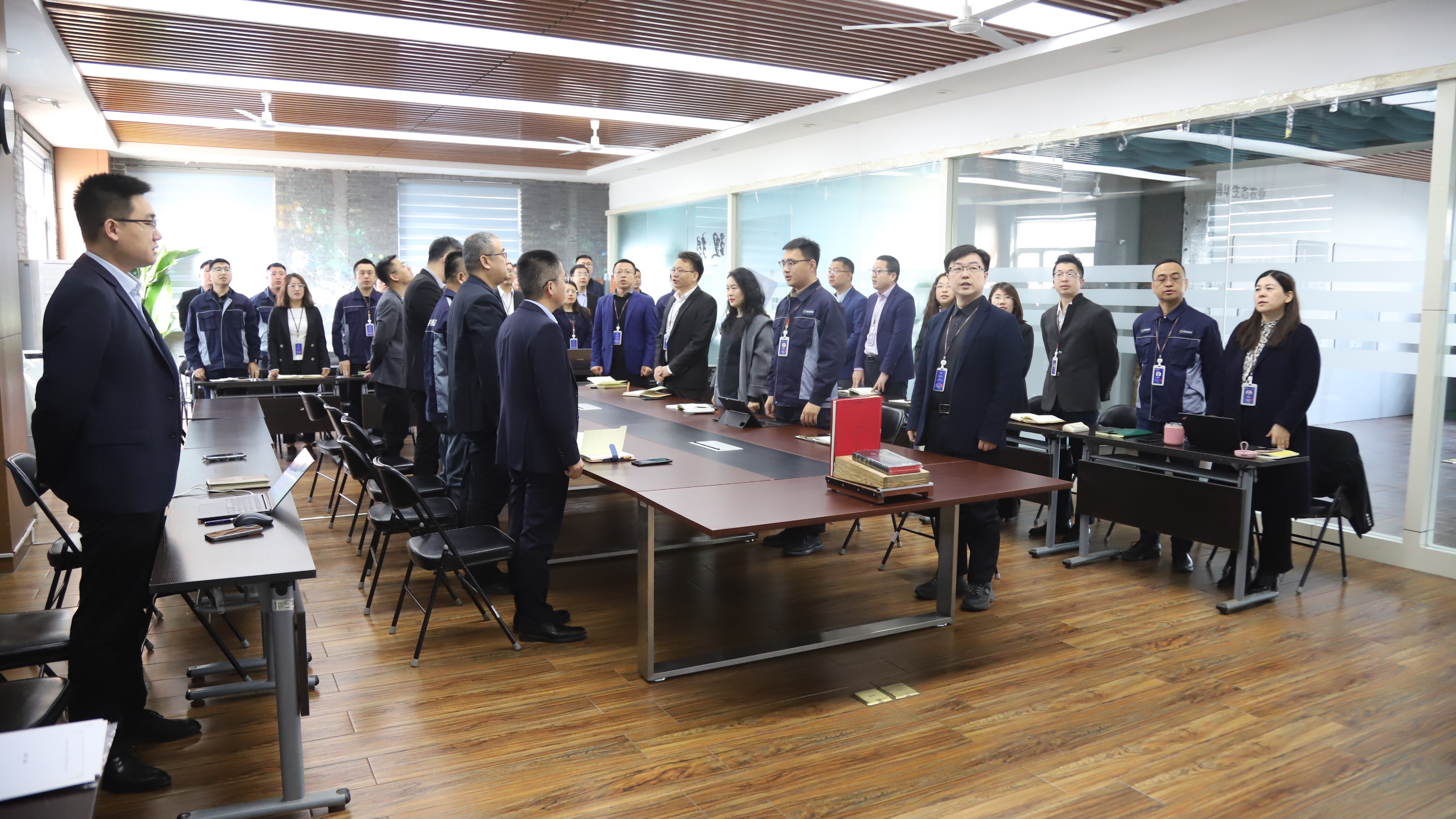 博華生態(tài)農(nóng)業(yè)組織召開新聘干部宣誓暨干部發(fā)展大會(huì)